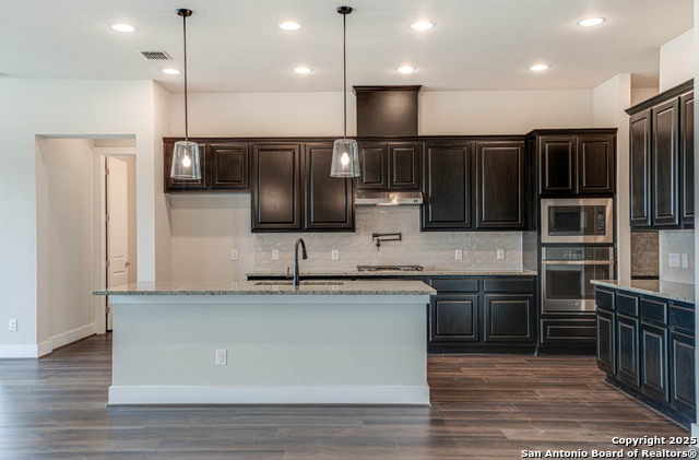 Image 15 of 48 For 5306 Estates Oak