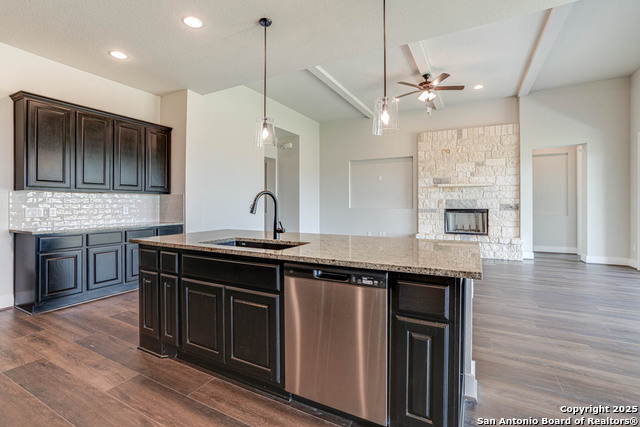 Image 22 of 48 For 5306 Estates Oak