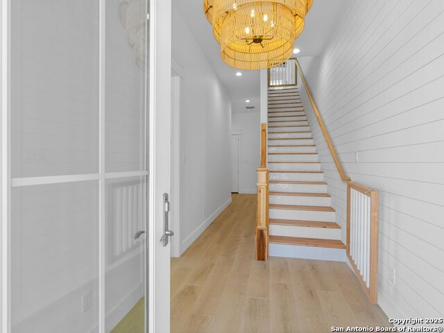 Listing photo id 8 for 506 Sunrise Ave