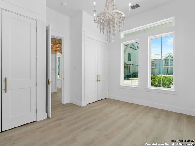 Listing photo id 10 for 506 Sunrise Ave