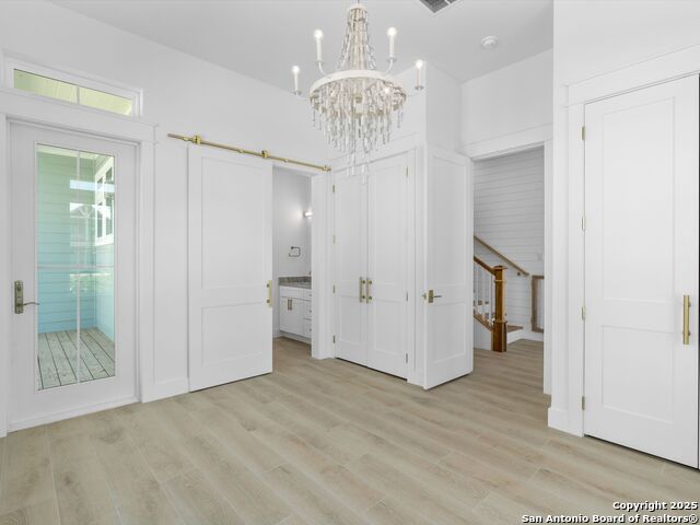 Listing photo id 11 for 506 Sunrise Ave