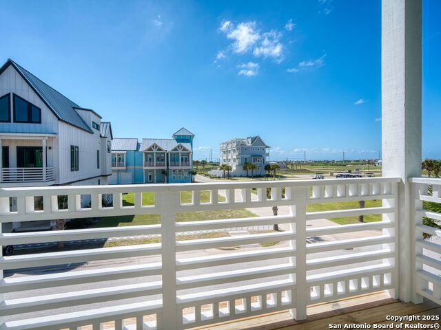 Listing photo id 31 for 506 Sunrise Ave