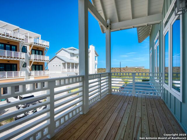 Listing photo id 32 for 506 Sunrise Ave