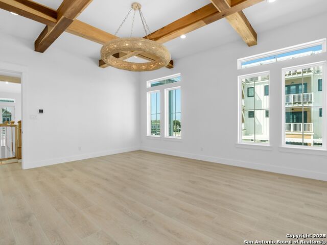 Listing photo id 35 for 506 Sunrise Ave