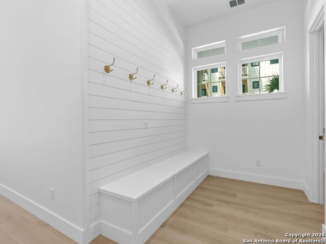 Listing photo id 46 for 506 Sunrise Ave