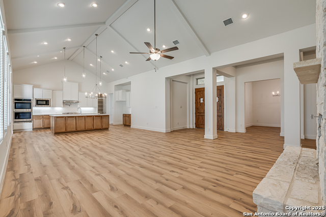 Listing photo id 23 for 5240 Estates Oak Way