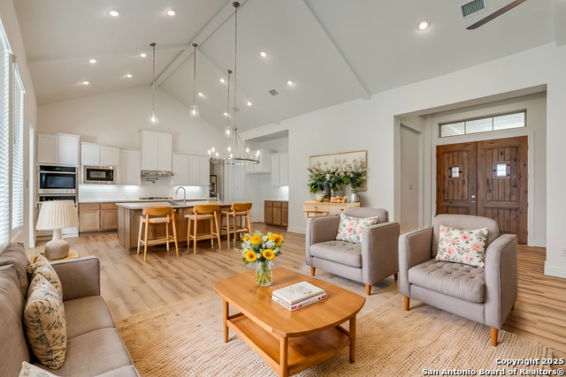 Listing photo id 28 for 5240 Estates Oak Way