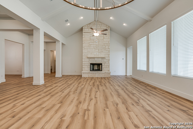 Listing photo id 6 for 5240 Estates Oak Way