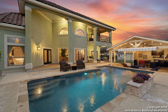 Listing photo id 32 for 443 Rosewood Dr