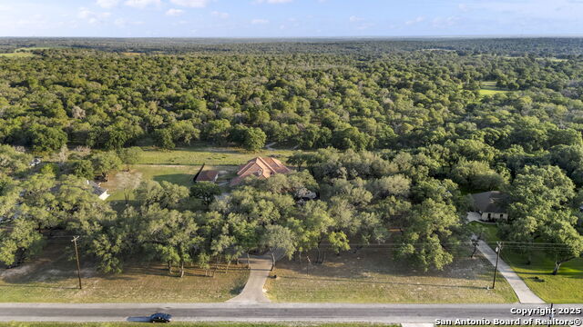 Listing photo id 46 for 443 Rosewood Dr