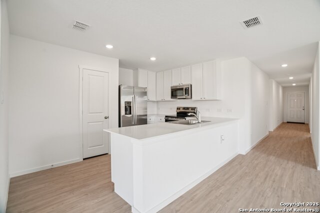 Listing photo id 9 for 3203 Gilbert Garden