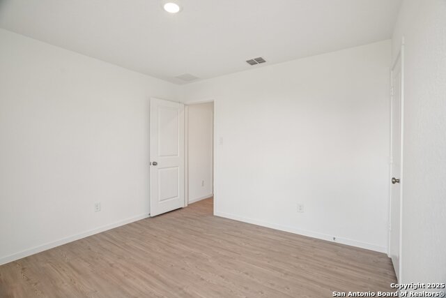Listing photo id 20 for 3203 Gilbert Garden