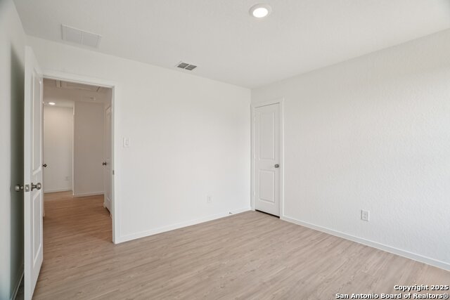 Listing photo id 22 for 3203 Gilbert Garden