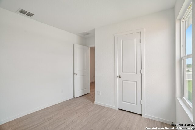 Listing photo id 25 for 3203 Gilbert Garden