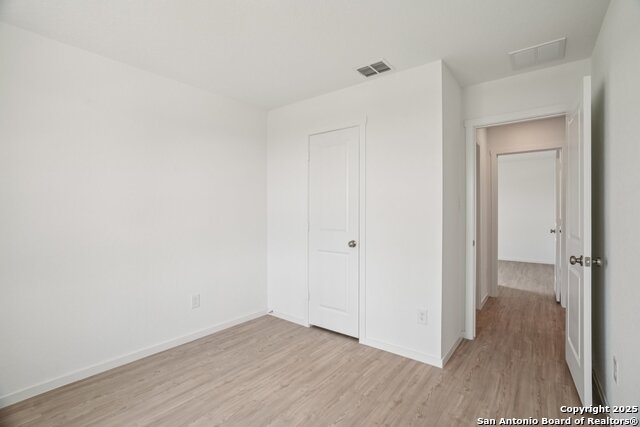Listing photo id 27 for 3203 Gilbert Garden