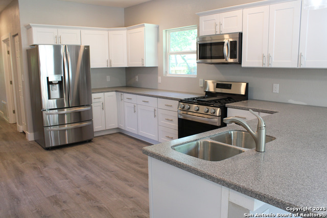Listing photo id 9 for 109 Shenandoah St
