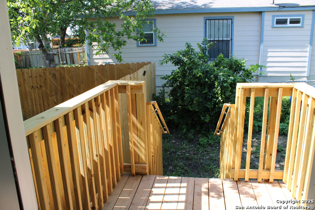 Listing photo id 23 for 109 Shenandoah St