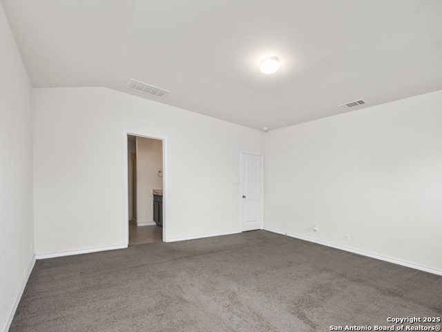 Listing photo id 10 for 224 Cuban Emerald