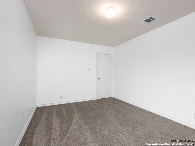 Listing photo id 22 for 224 Cuban Emerald