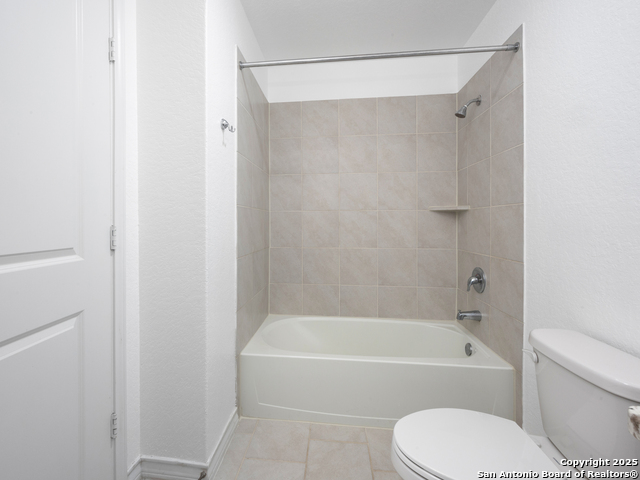 Listing photo id 26 for 224 Cuban Emerald