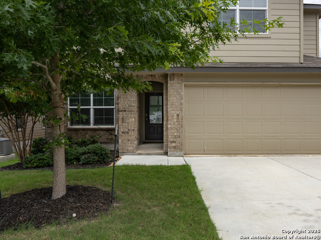 Listing photo id 1 for 224 Cuban Emerald