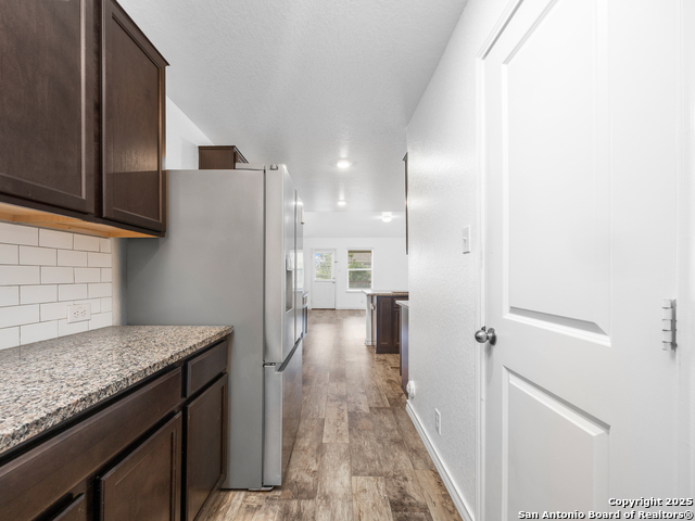 Listing photo id 6 for 224 Cuban Emerald