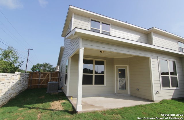 Listing photo id 12 for 712 Gristmill Dr