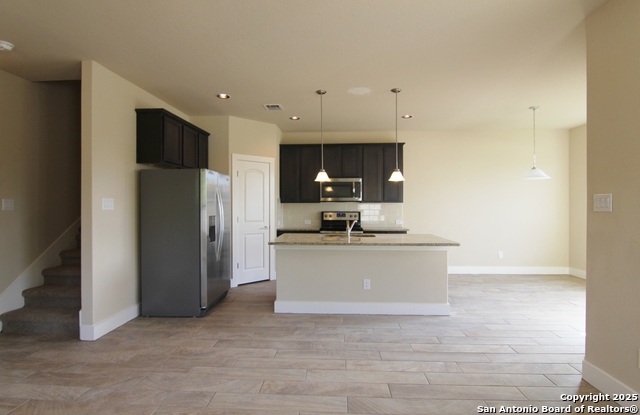 Listing photo id 2 for 712 Gristmill Dr