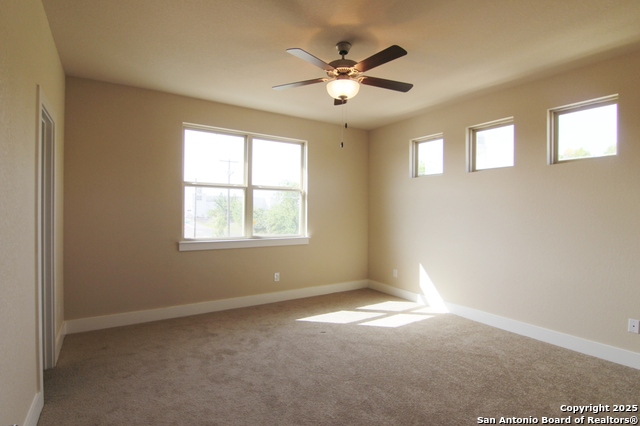 Listing photo id 4 for 712 Gristmill Dr