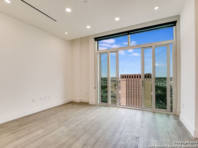 Image 12 of 27 For 123 Lexington Ave  1403