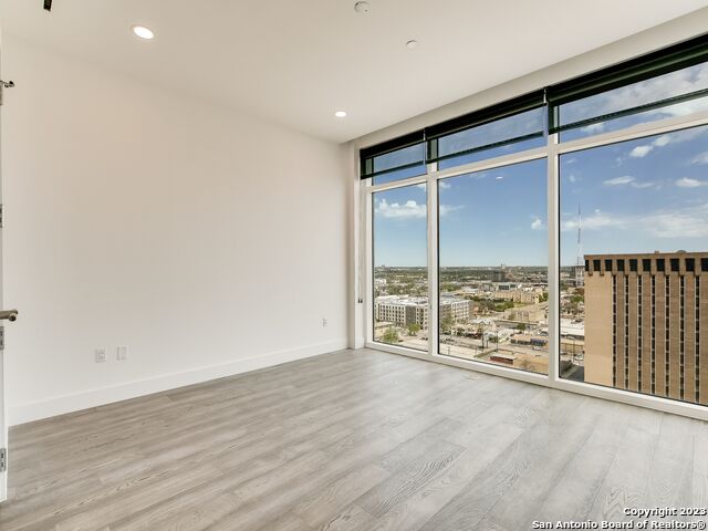 Image 14 of 27 For 123 Lexington Ave  1403