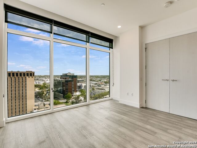 Image 15 of 27 For 123 Lexington Ave  1403