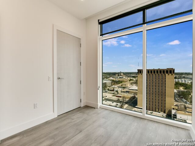 Image 16 of 27 For 123 Lexington Ave  1403