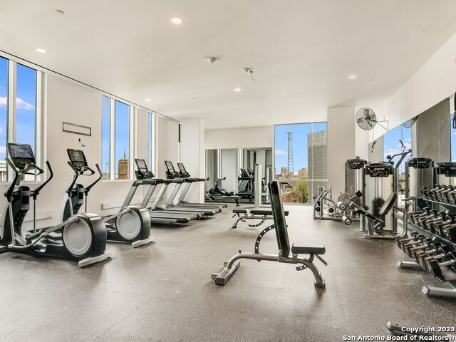 Image 23 of 27 For 123 Lexington Ave  1403