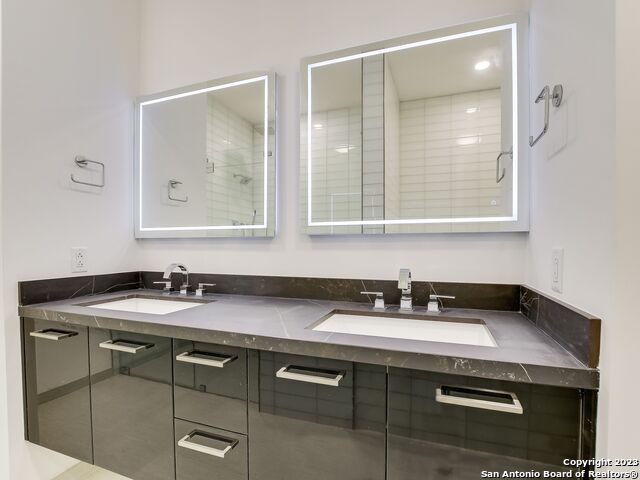 Image 6 of 27 For 123 Lexington Ave  1403