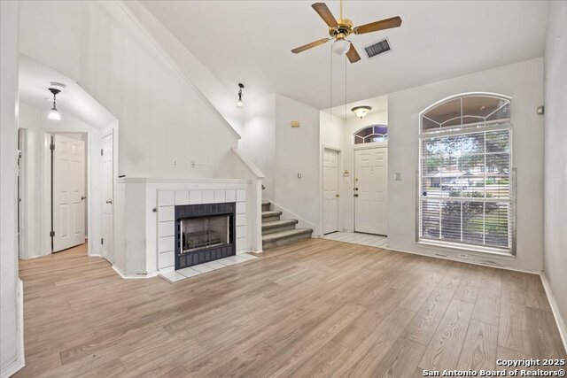 Image 6 of 30 For 7122 Coral Springs