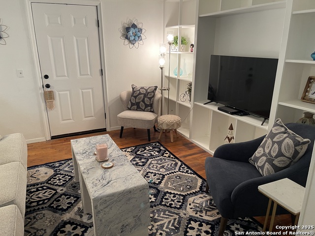 Image 11 of 53 For 113 Creekview