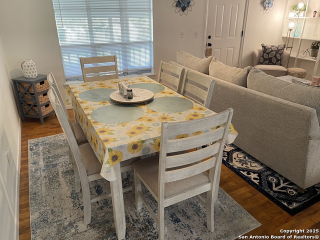 Image 14 of 53 For 113 Creekview