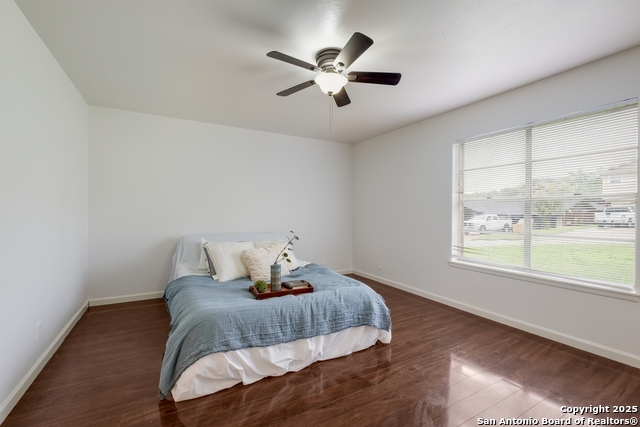 Listing photo id 8 for 5707 Bogart