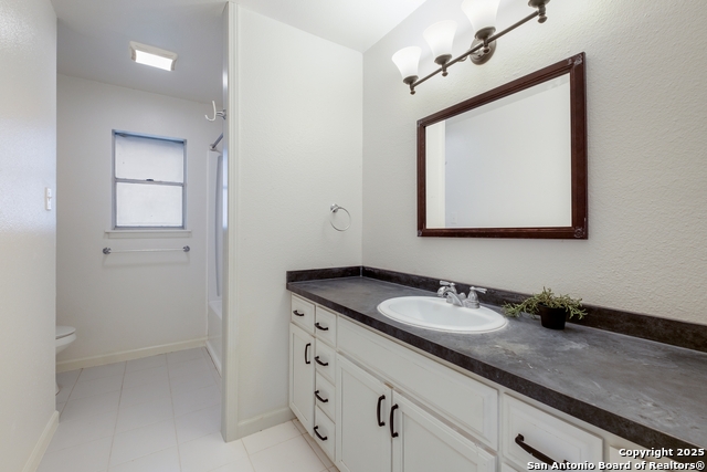 Listing photo id 13 for 5707 Bogart