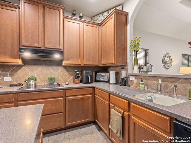 Image 12 of 26 For 9823 Amberg  