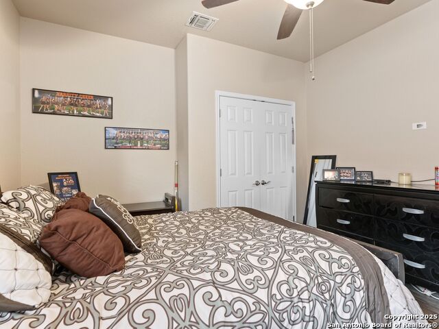 Image 21 of 26 For 9823 Amberg  