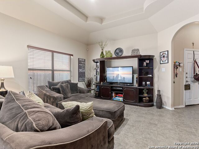 Image 5 of 26 For 9823 Amberg  