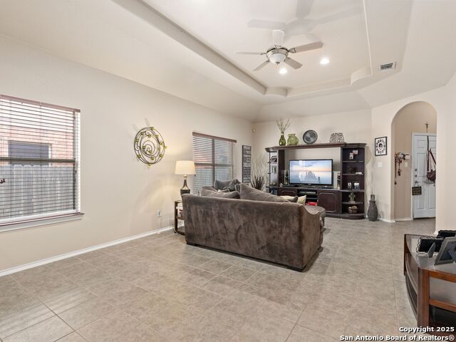 Image 7 of 26 For 9823 Amberg  