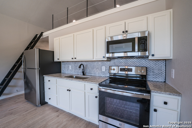 Image 16 of 29 For 1225 Texas Oaks  E