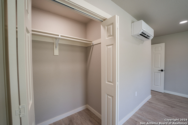 Image 23 of 29 For 1225 Texas Oaks  E