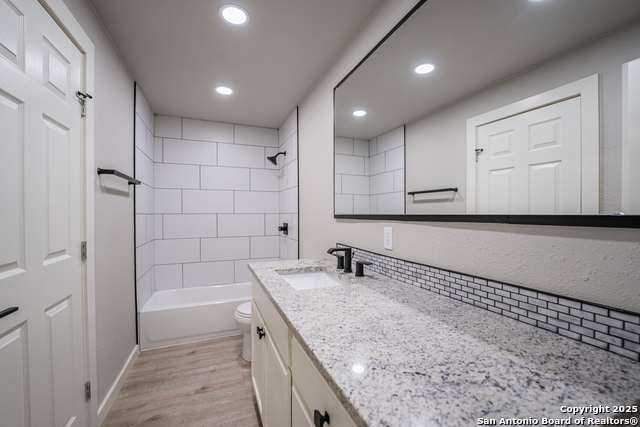 Image 24 of 29 For 1225 Texas Oaks  E