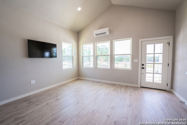 Image 7 of 29 For 1225 Texas Oaks  E
