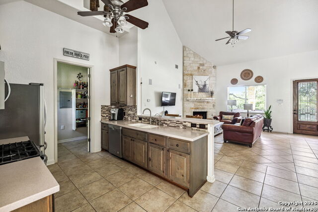 Image 11 of 47 For 27322 Sherwood Forest Dr