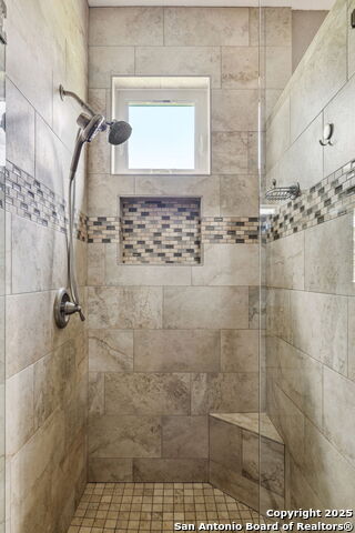 Image 22 of 47 For 27322 Sherwood Forest Dr